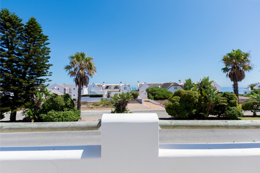 4 Bedroom Property for Sale in Golden Mile Western Cape